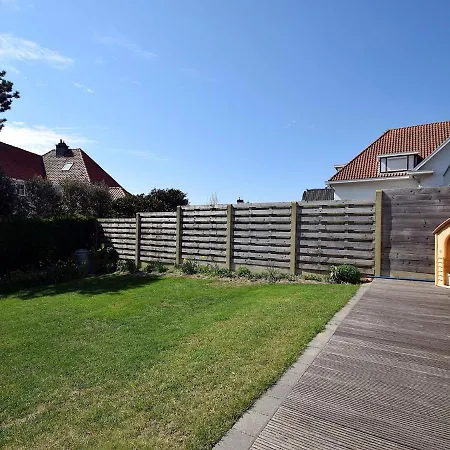 Daire Private Garden Near Sea De Haan