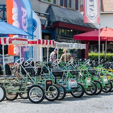 Apartment Private Garden Near Sea